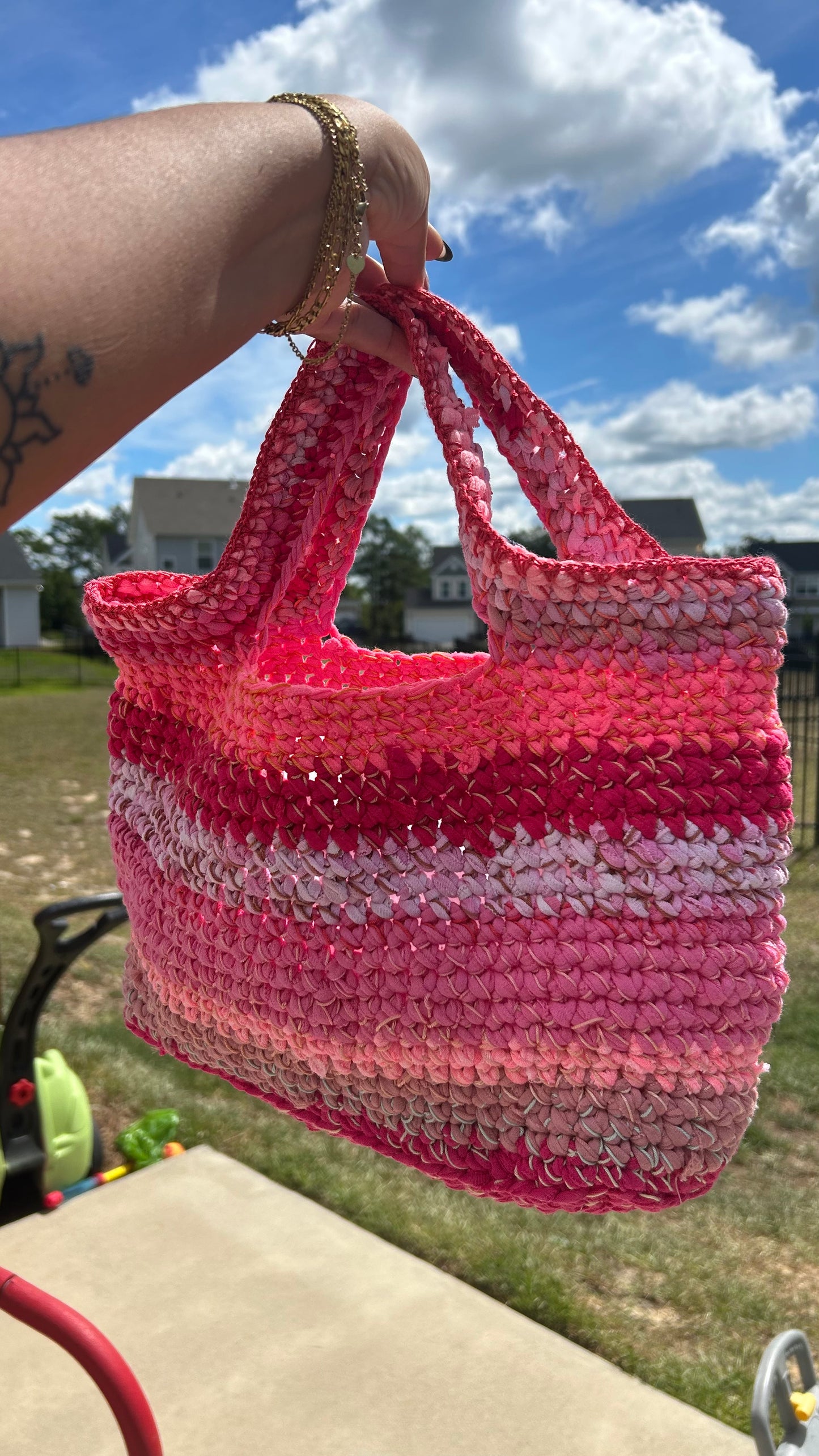 Revival Bag No7 : Summers Love Tshirt crochet bag