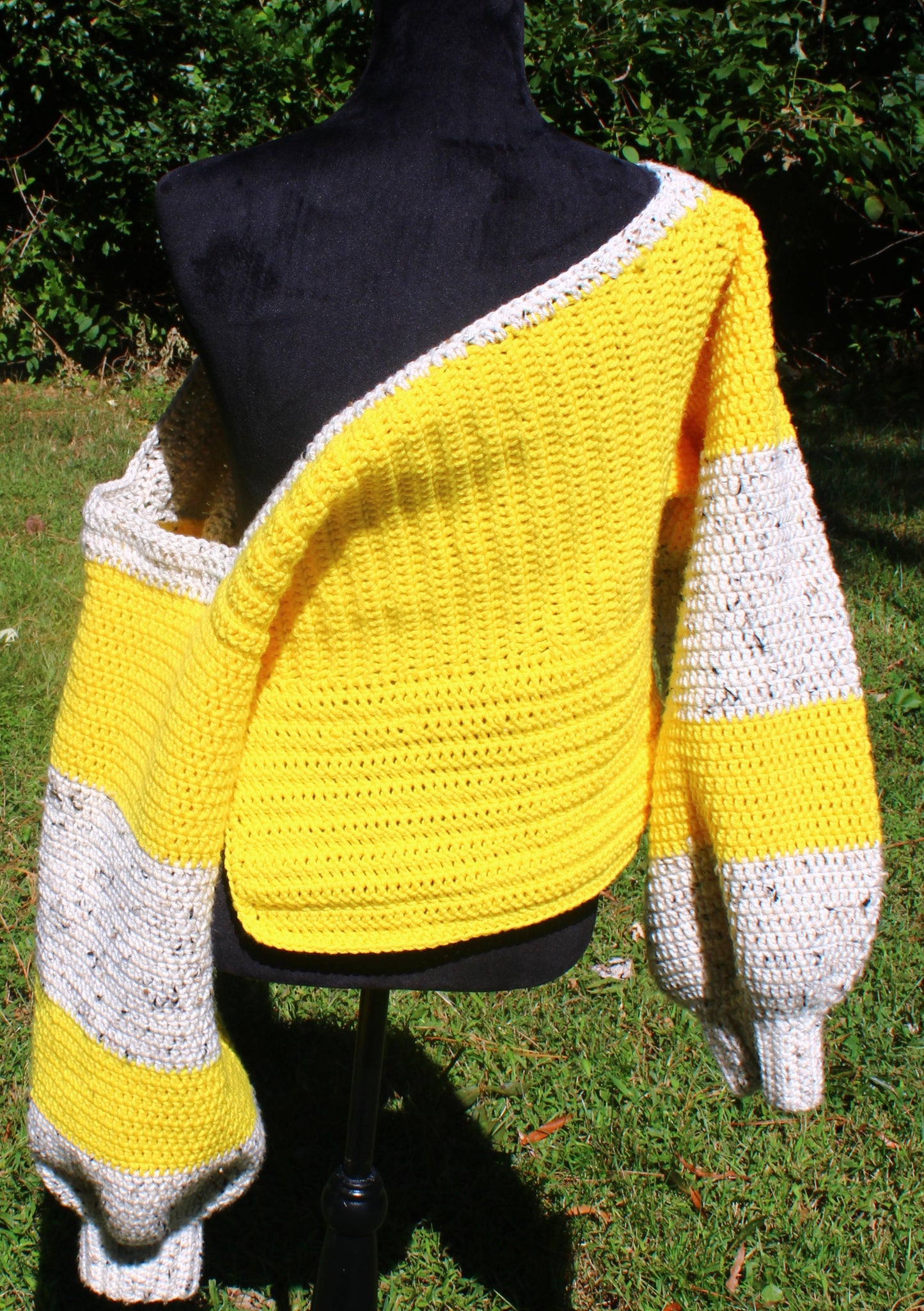 T.E.K Crochet off shoulder sweater | Sun stripe
