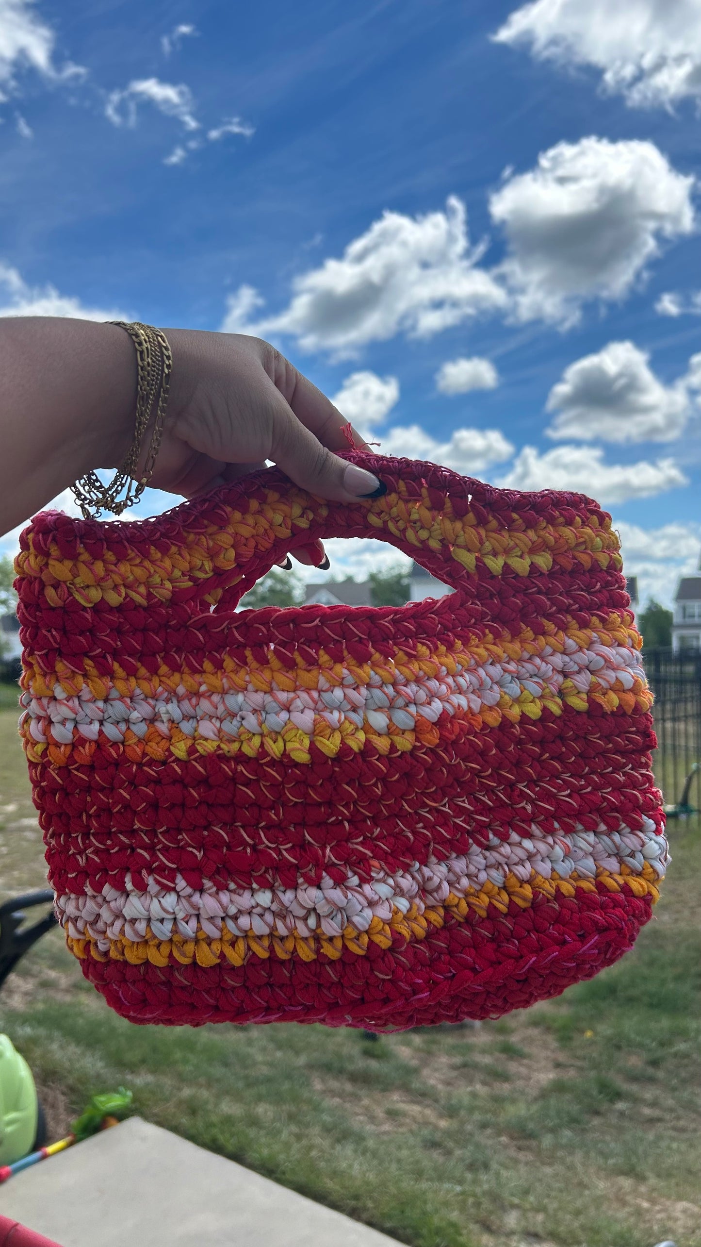 Revival Bag No8 : Summers Heat Tshirt crochet Bag