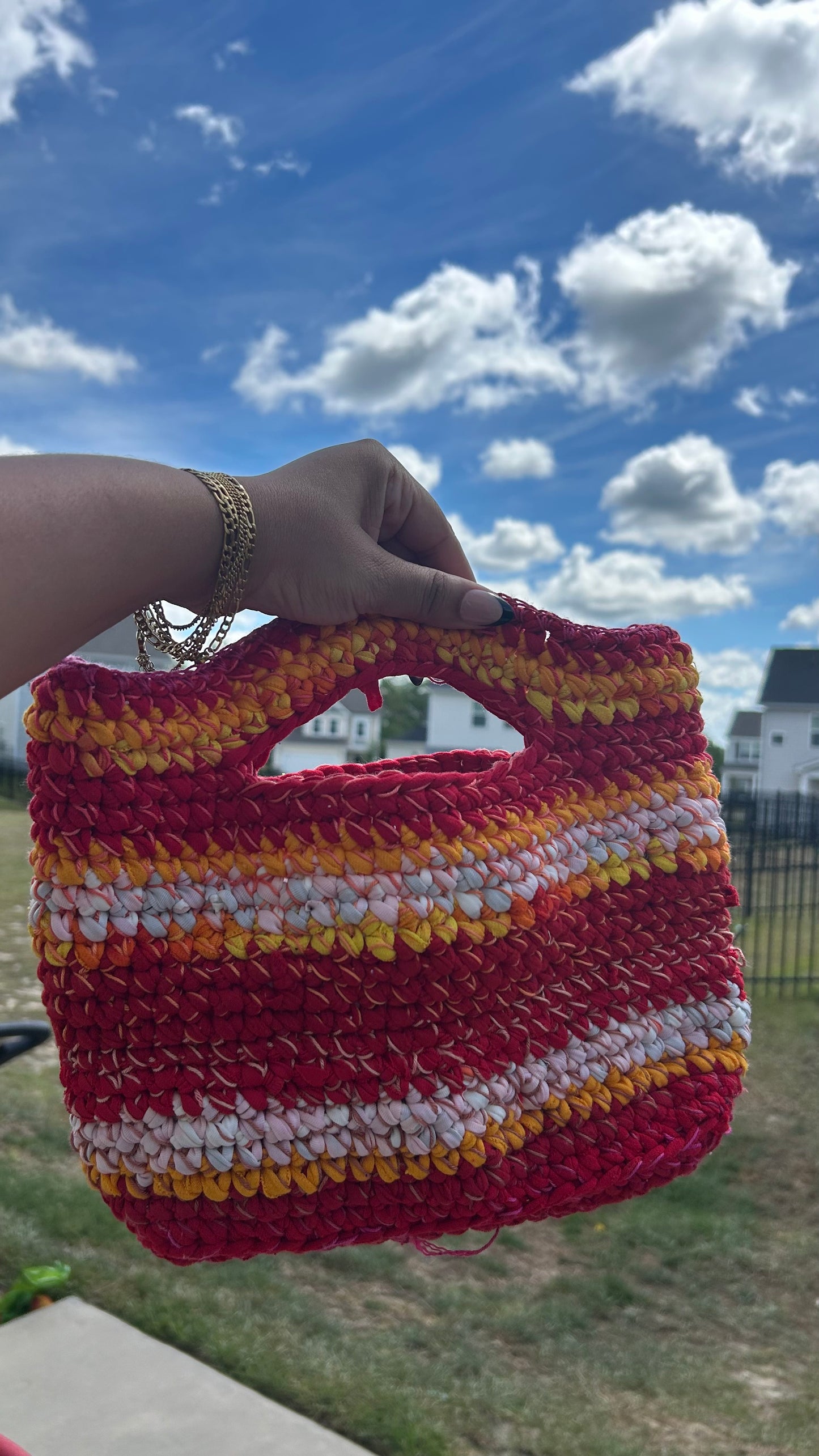 Revival Bag No8 : Summers Heat Tshirt crochet Bag