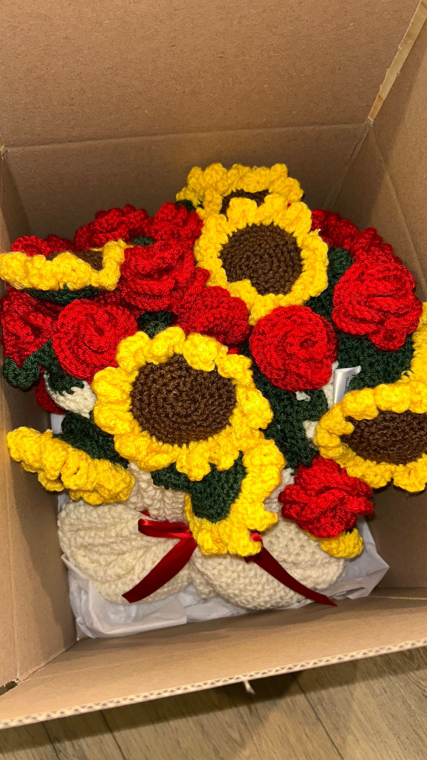 T.E.K Medium Crochet Flower Bouquet